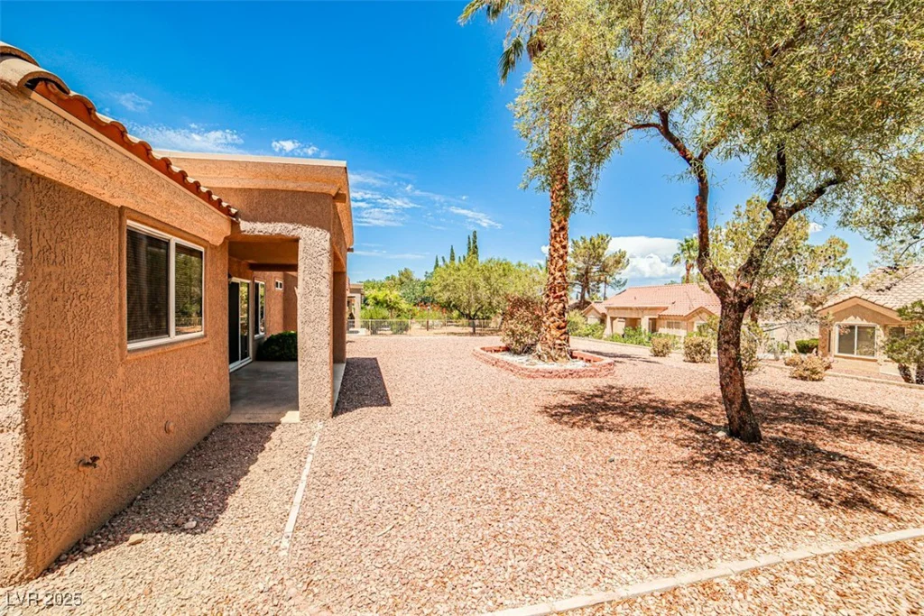 2520 Silverton, Las Vegas, NV 89134