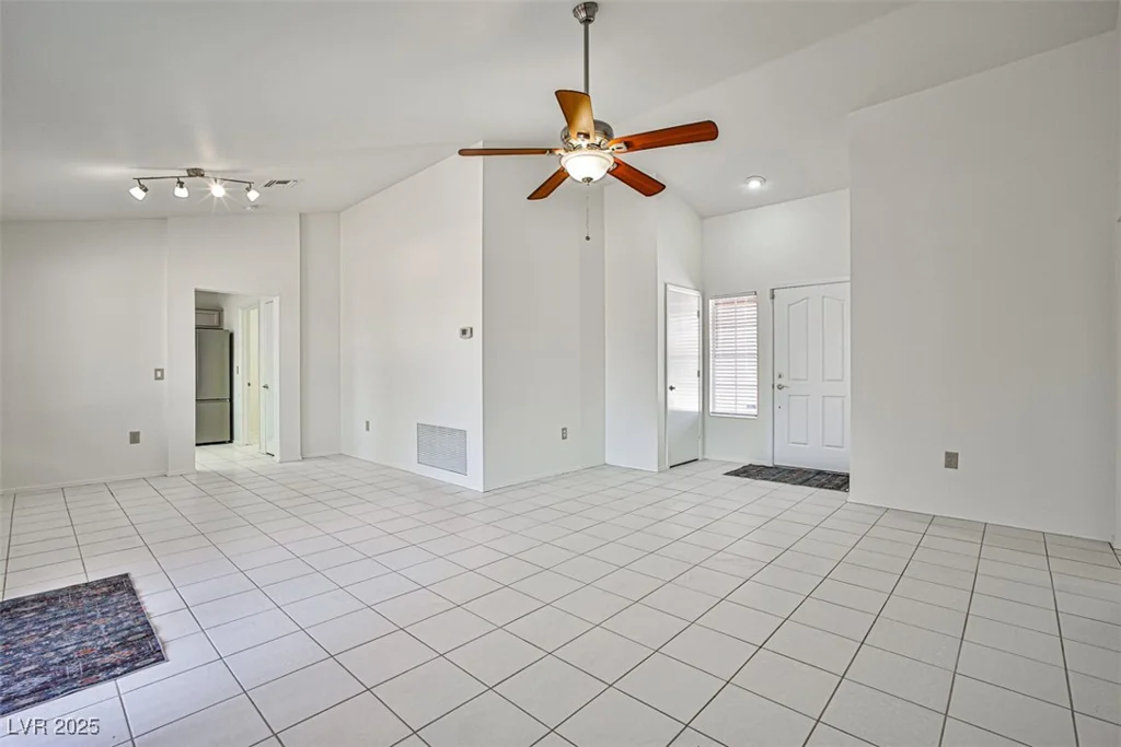 2520 Silverton, Las Vegas, NV 89134