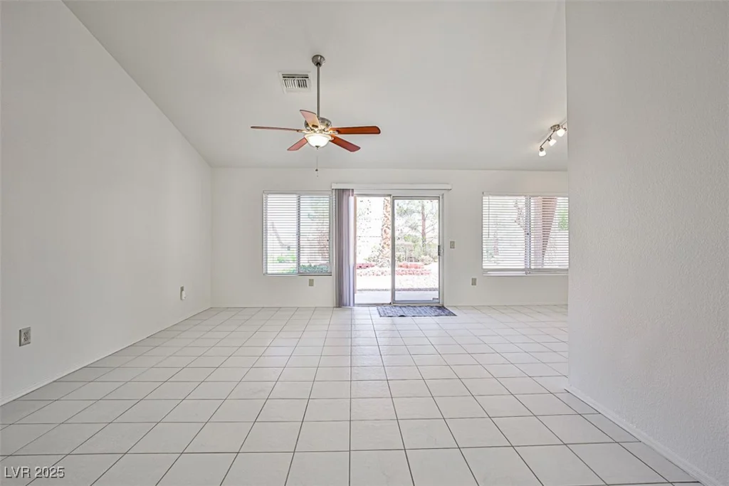 2520 Silverton, Las Vegas, NV 89134