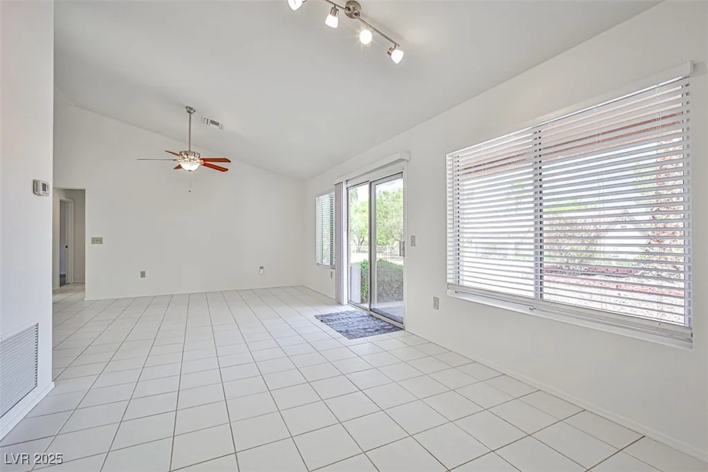 2520 Silverton, Las Vegas, NV 89134