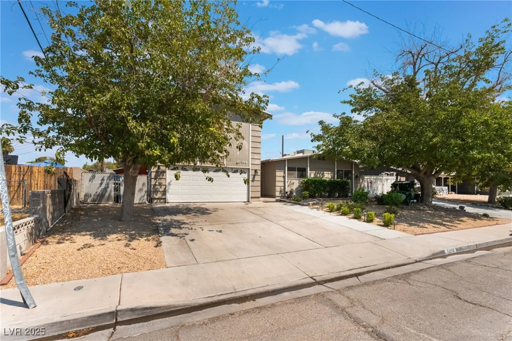 5384 Aston, Las Vegas, NV 89142