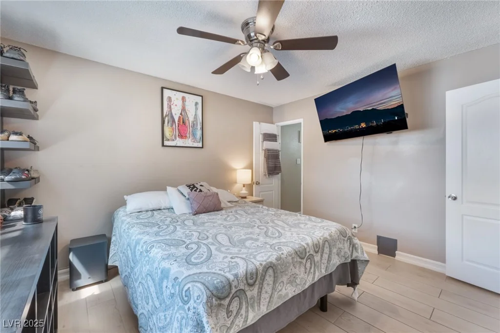 5384 Aston, Las Vegas, NV 89142