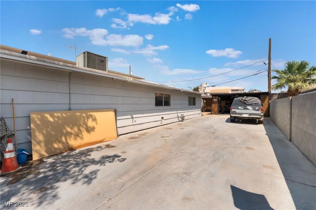5384 Aston, Las Vegas, NV 89142