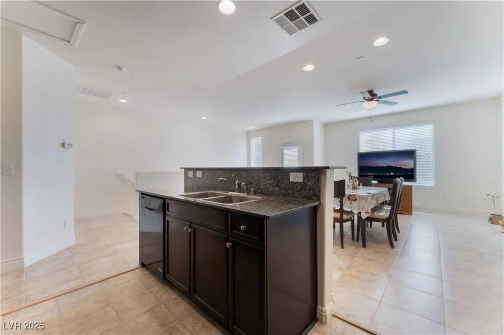 4588 Dover Straight, Las Vegas, NV 89115