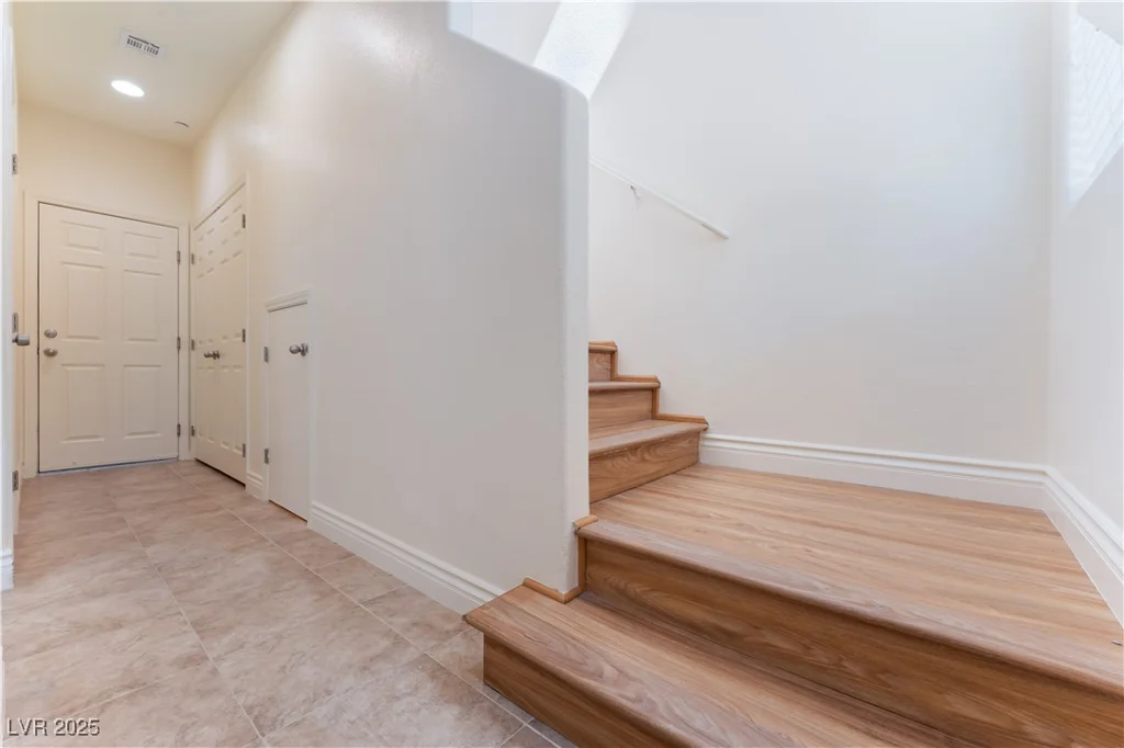 4588 Dover Straight, Las Vegas, NV 89115