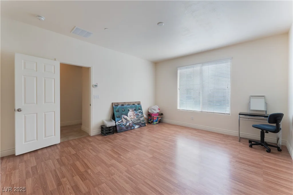 4588 Dover Straight, Las Vegas, NV 89115