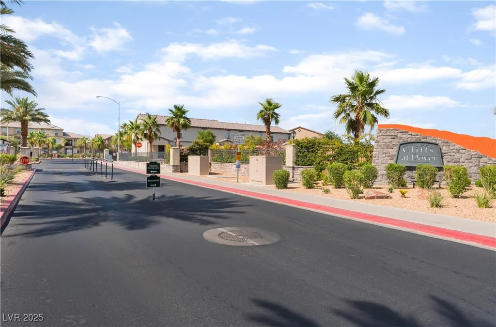 4588 Dover Straight, Las Vegas, NV 89115