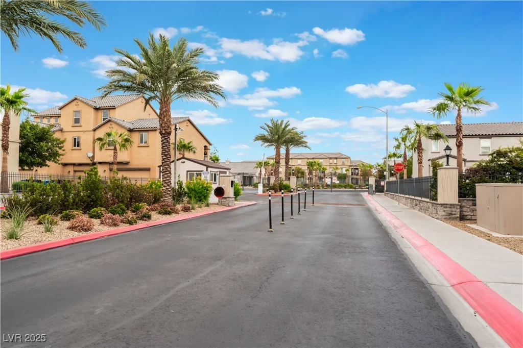 4588 Dover Straight, Las Vegas, NV 89115