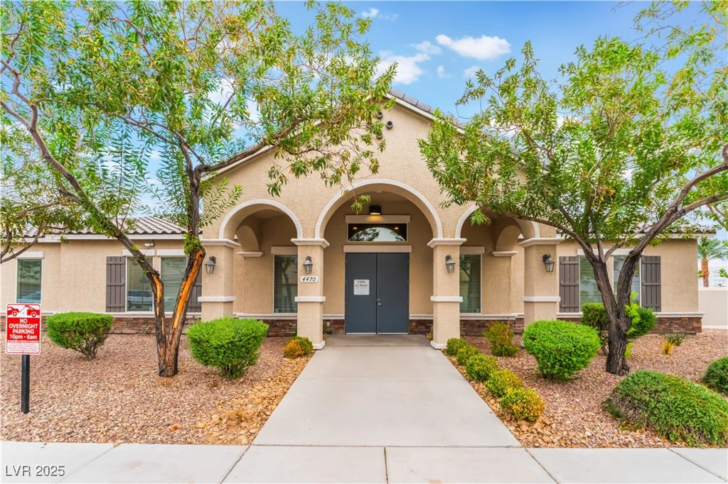 4588 Dover Straight, Las Vegas, NV 89115