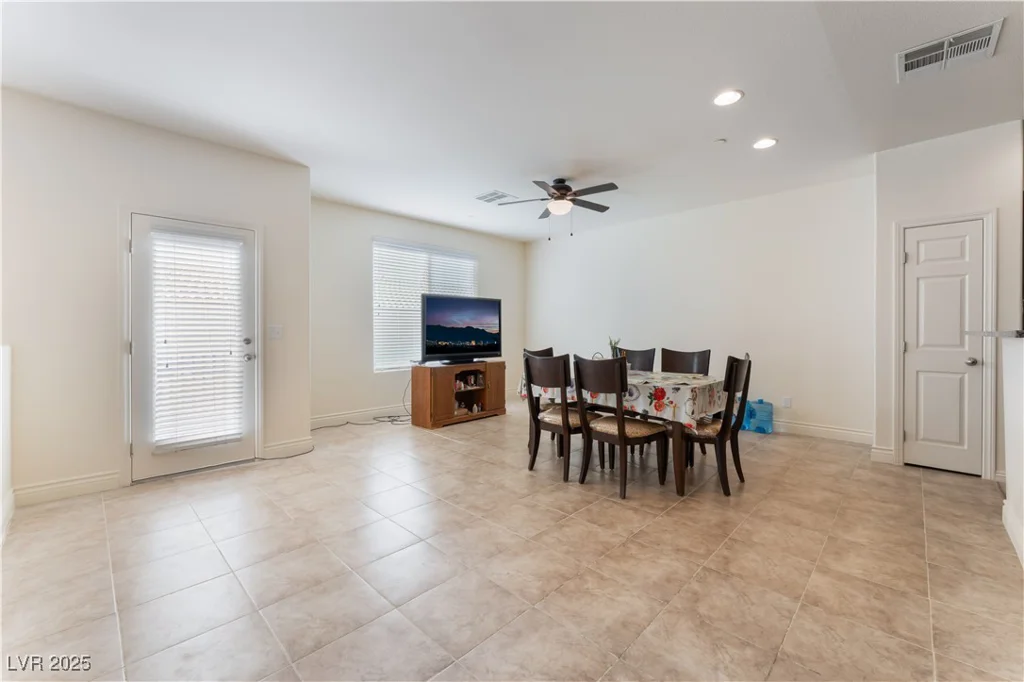 4588 Dover Straight, Las Vegas, NV 89115