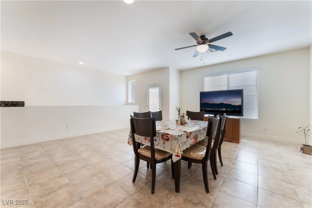 4588 Dover Straight, Las Vegas, NV 89115