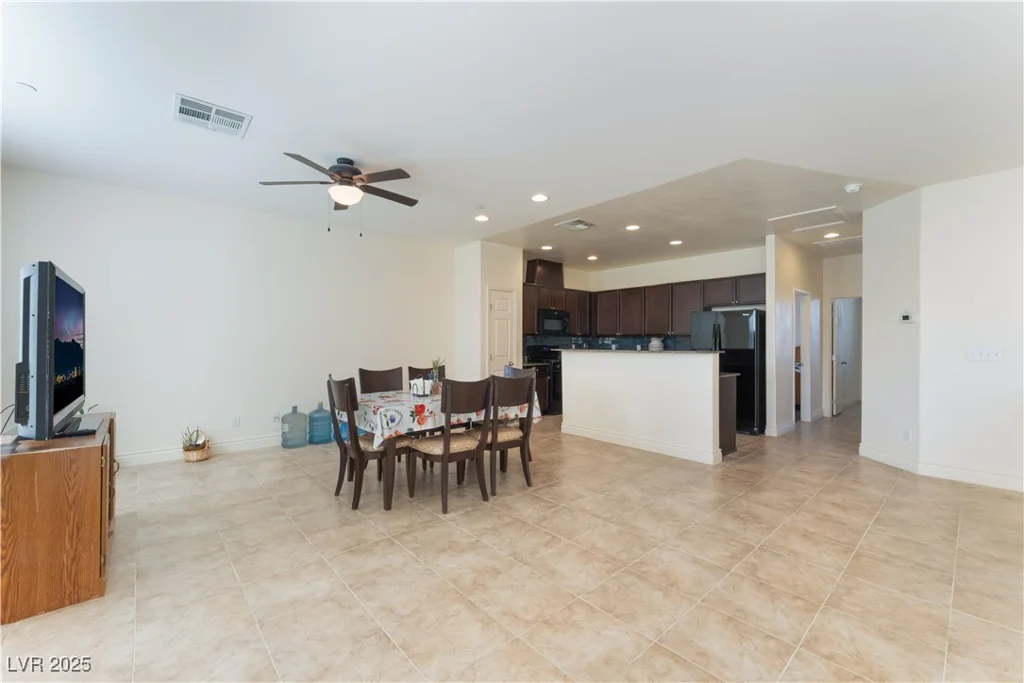 4588 Dover Straight, Las Vegas, NV 89115