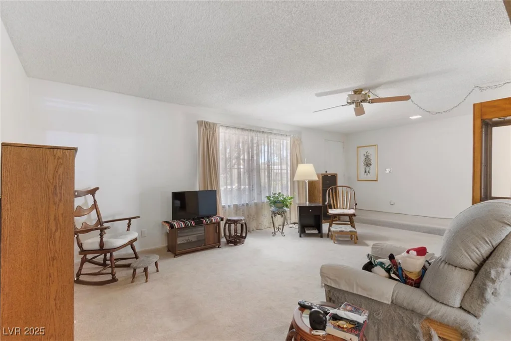 4636 Comnor Hill, Las Vegas, NV 89121