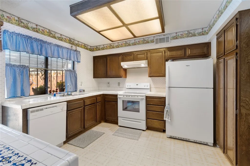 4636 Comnor Hill, Las Vegas, NV 89121