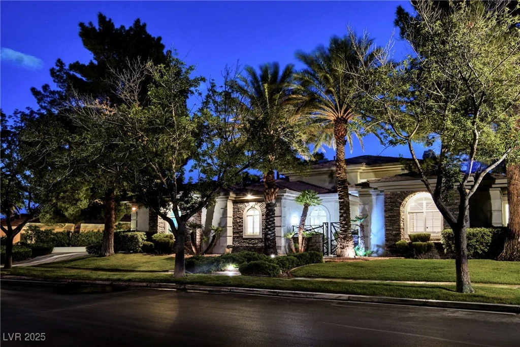 9517 Tournament Canyon, Las Vegas, NV 89144