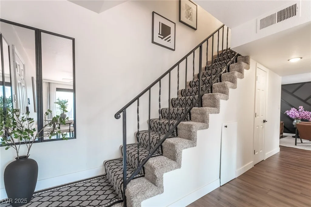 1467 Hialeah, Las Vegas, NV 89119