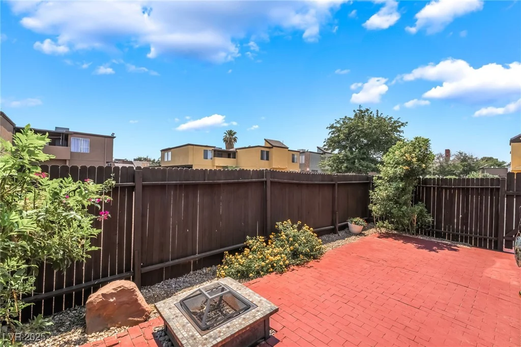 1467 Hialeah, Las Vegas, NV 89119