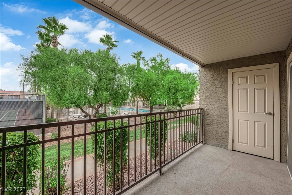 5163 Indian River, Las Vegas, NV 89103