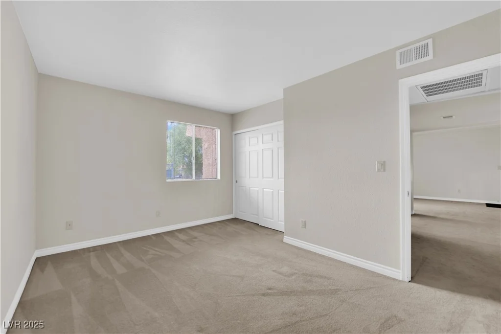 5163 Indian River, Las Vegas, NV 89103