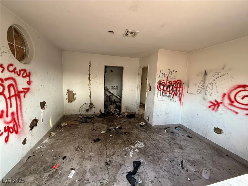 4545 Desert Inn, Las Vegas, NV 89102