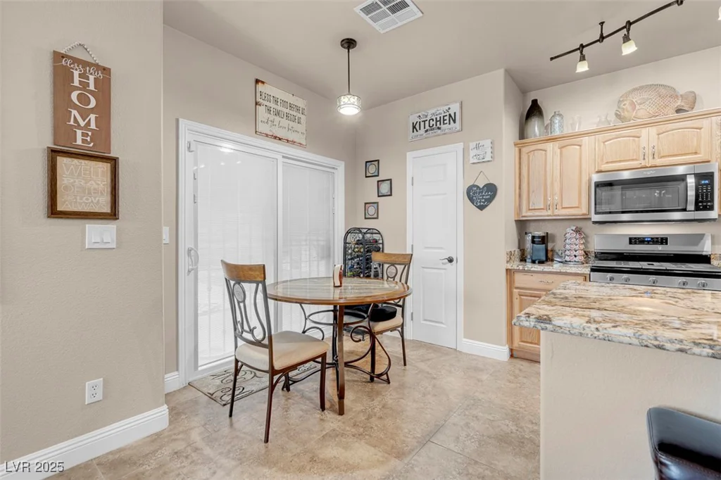 6017 Deep Blue, North Las Vegas, NV 89031