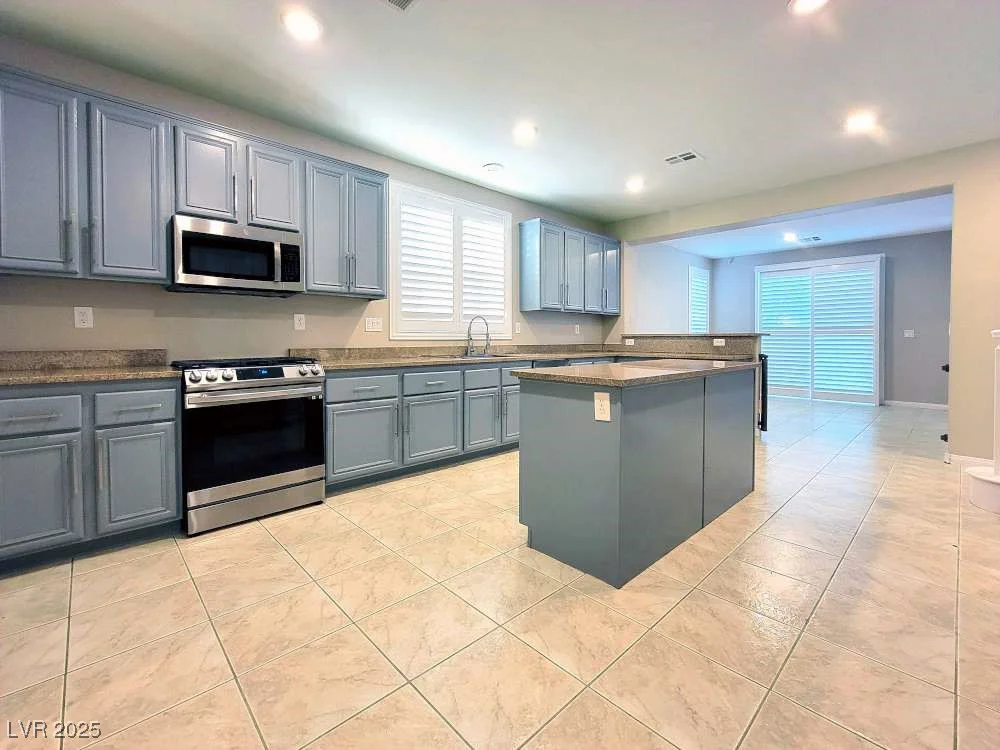 8604 Canyon Ranch, Las Vegas, NV 89131