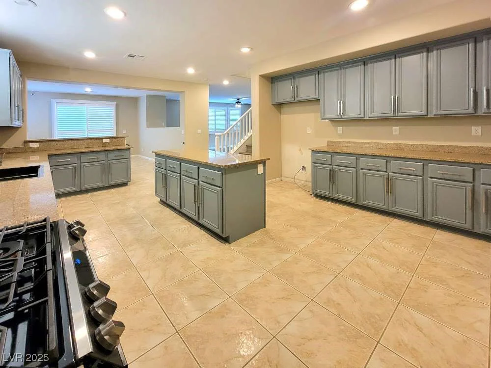 8604 Canyon Ranch, Las Vegas, NV 89131