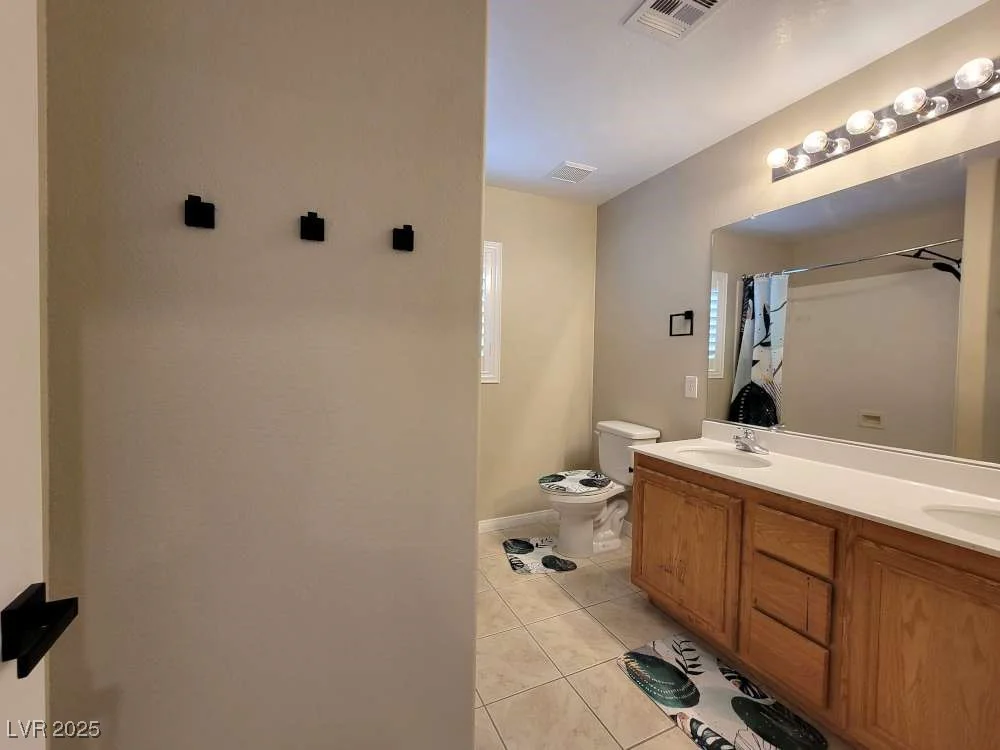 8604 Canyon Ranch, Las Vegas, NV 89131