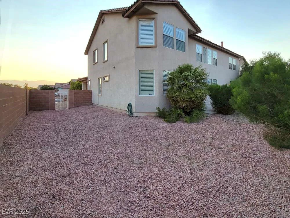 8604 Canyon Ranch, Las Vegas, NV 89131