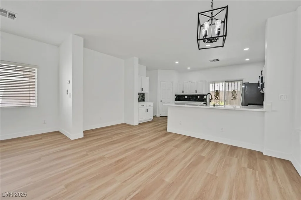 8899 Tom Noon, Las Vegas, NV 89178