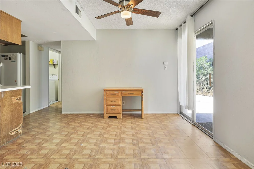 3365 Knollwood, Las Vegas, NV 89121