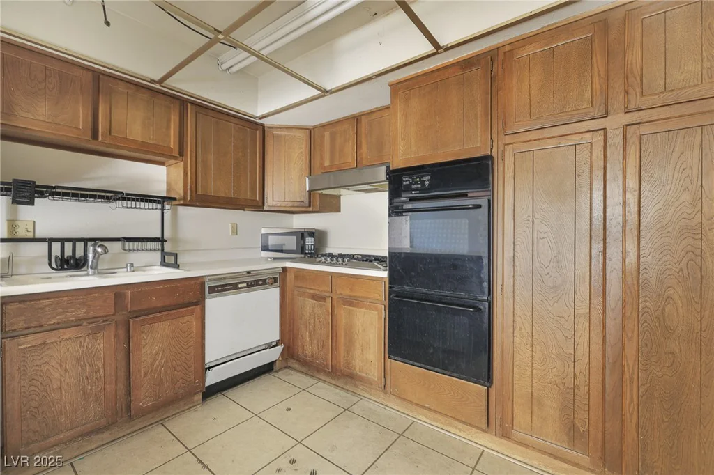 3365 Knollwood, Las Vegas, NV 89121