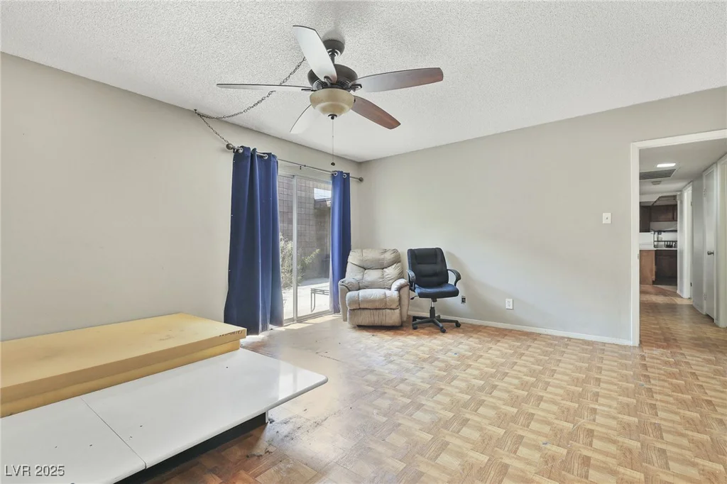 3365 Knollwood, Las Vegas, NV 89121