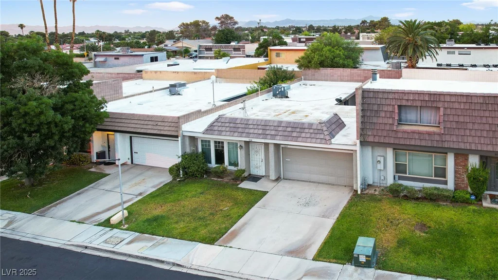 3365 Knollwood, Las Vegas, NV 89121
