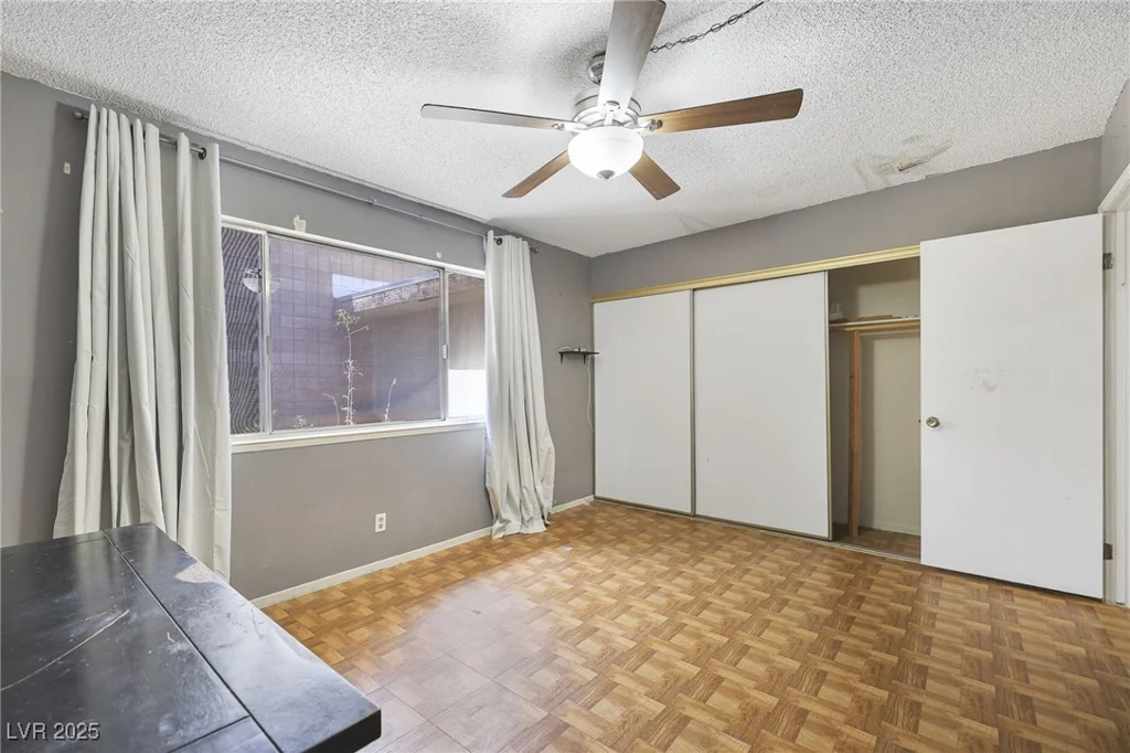 3365 Knollwood, Las Vegas, NV 89121
