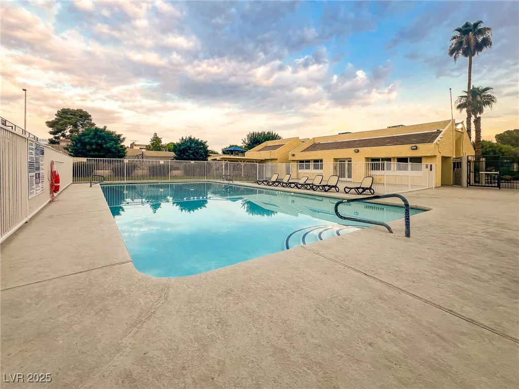 3365 Knollwood, Las Vegas, NV 89121