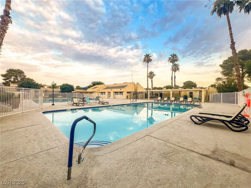 3365 Knollwood, Las Vegas, NV 89121