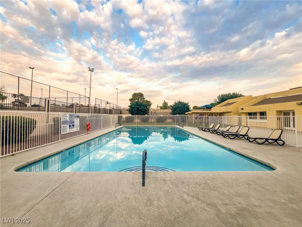 3365 Knollwood, Las Vegas, NV 89121