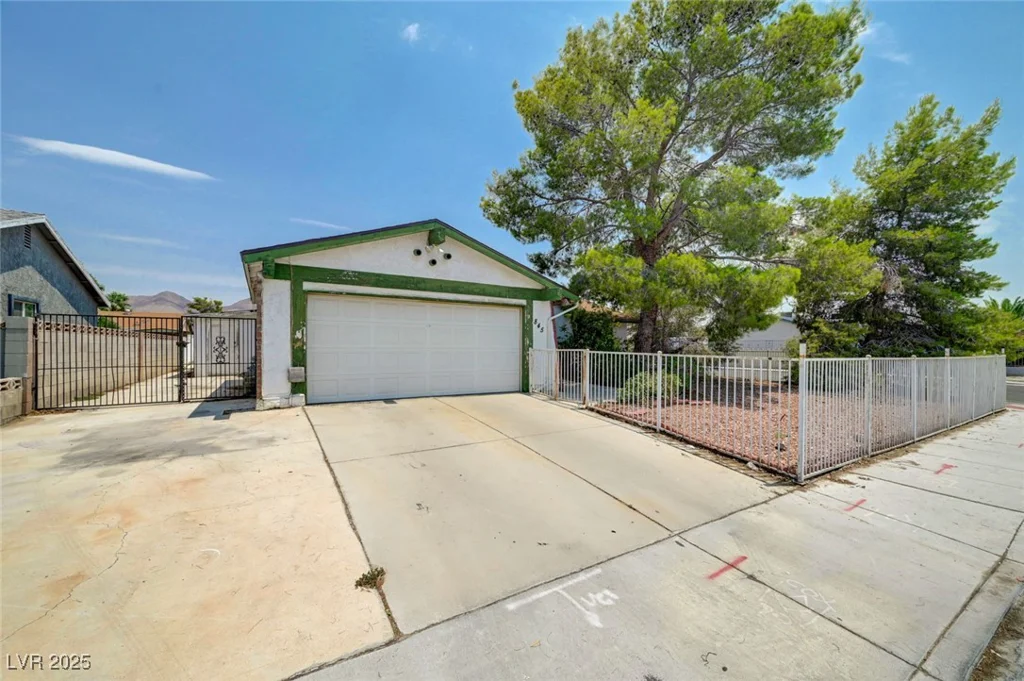 845 Greenbrook, Las Vegas, NV 89110