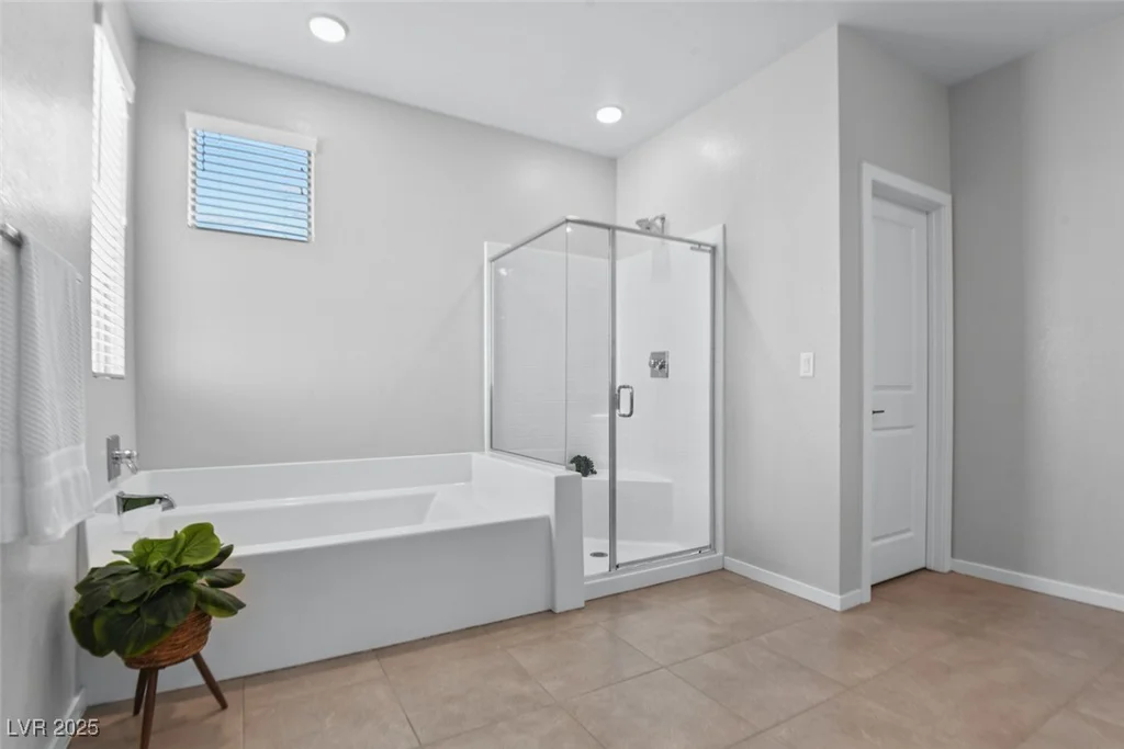 6804 Boulder Canyon, North Las Vegas, NV 89084