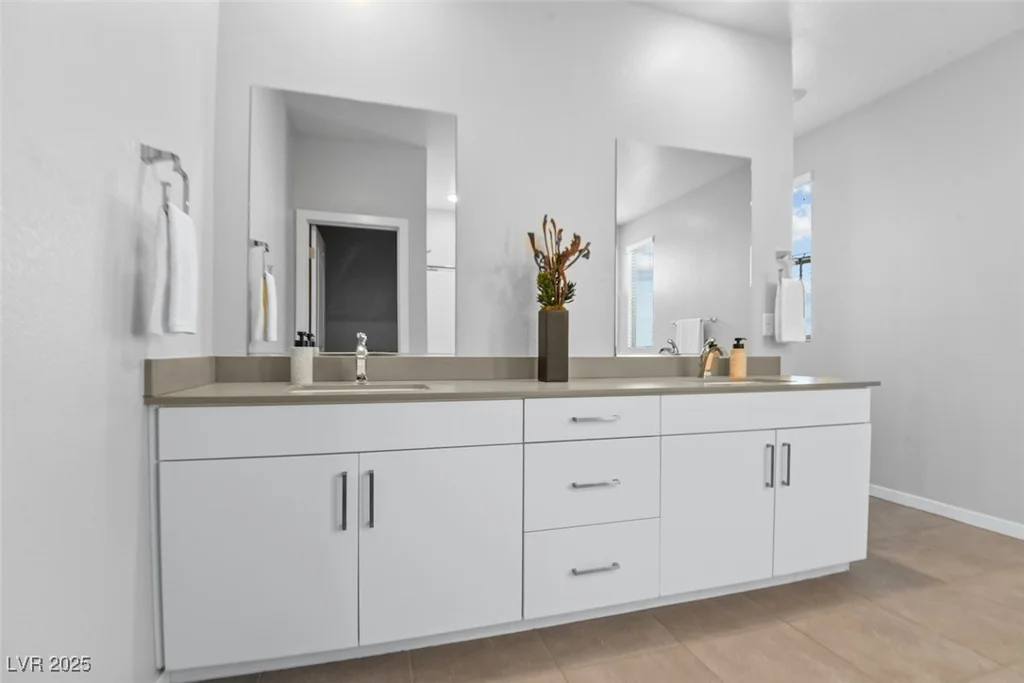 6804 Boulder Canyon, North Las Vegas, NV 89084