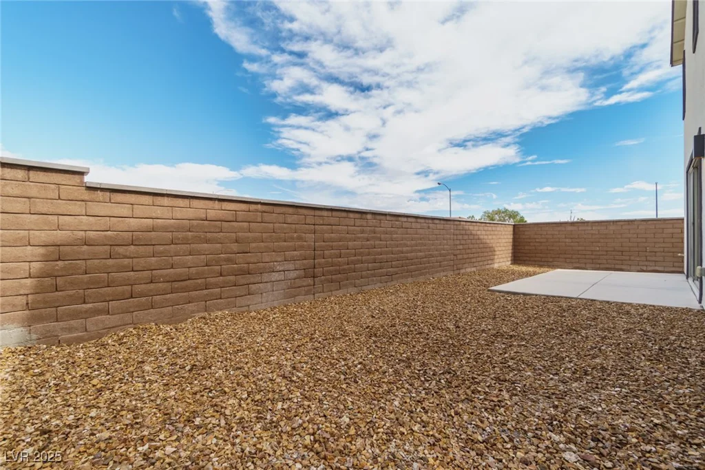 6804 Boulder Canyon, North Las Vegas, NV 89084