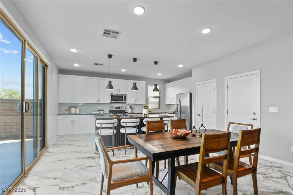 6804 Boulder Canyon, North Las Vegas, NV 89084