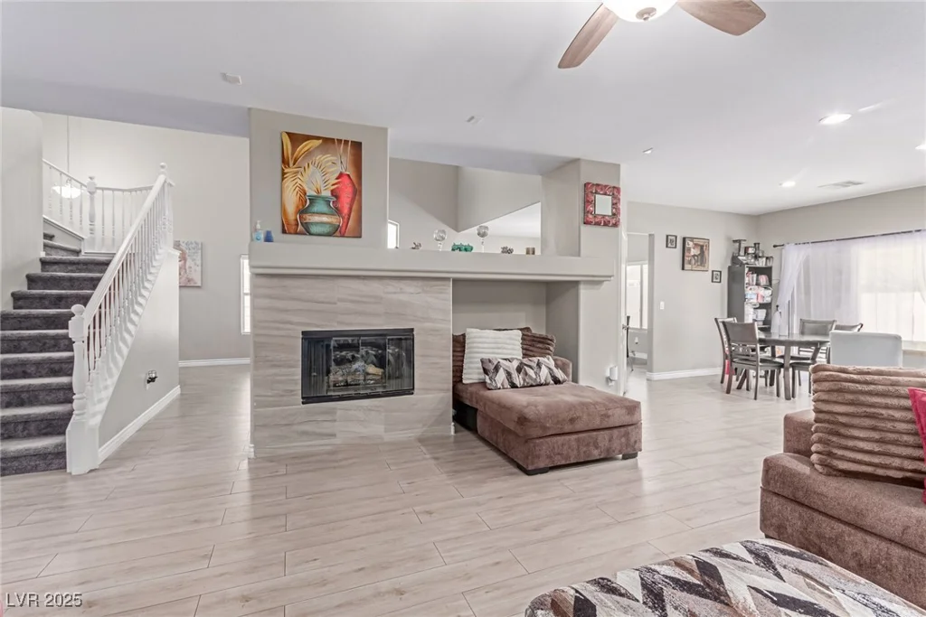 220 Sharp Edge, North Las Vegas, NV 89031