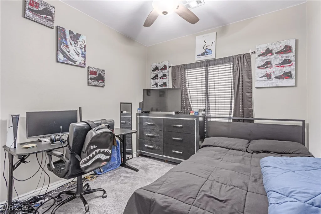 220 Sharp Edge, North Las Vegas, NV 89031