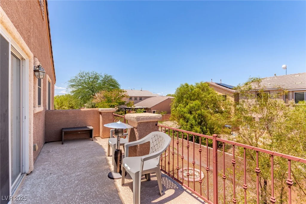220 Sharp Edge, North Las Vegas, NV 89031