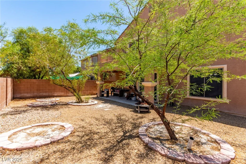 220 Sharp Edge, North Las Vegas, NV 89031