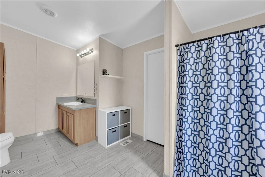 5714 Carey, Las Vegas, NV 89156