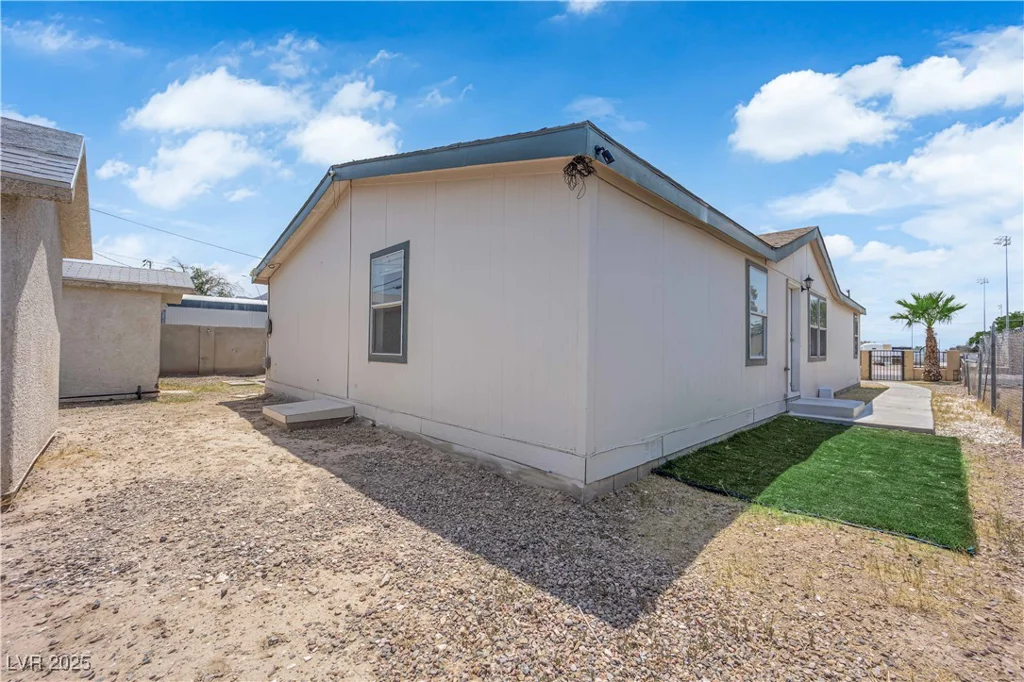 5714 Carey, Las Vegas, NV 89156