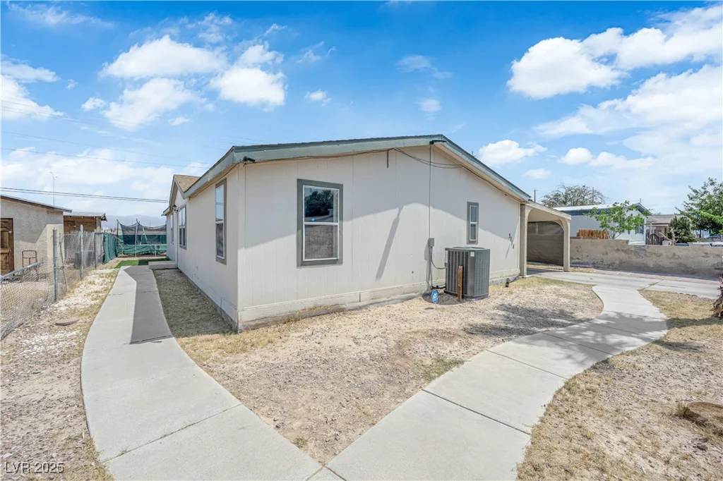 5714 Carey, Las Vegas, NV 89156